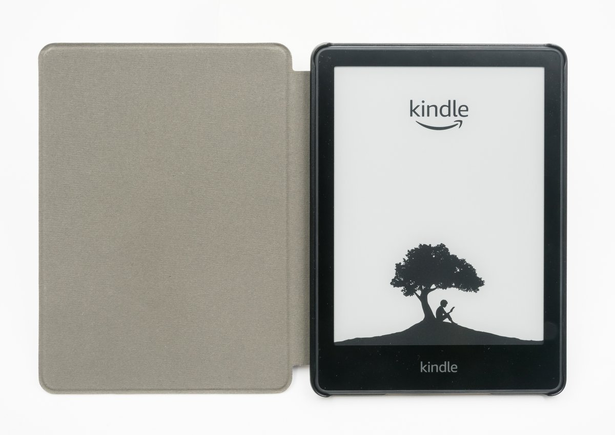 Kindle Paperwhite 2024 (11ª Gen) - Recensione: Il Migliore per Leggere in Vacanza?